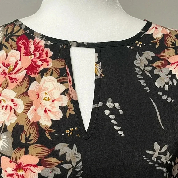 Shein Shirt Sleeve Floral Print Crochet Lace Sleeve Blouse - Picture 4 of 10